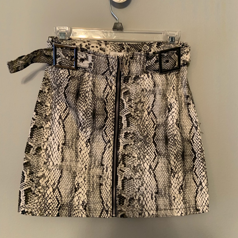 TOPSHOP SNAKESKIN SKIRT‼️